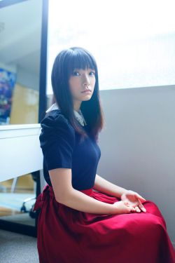 董明珠体验汉服